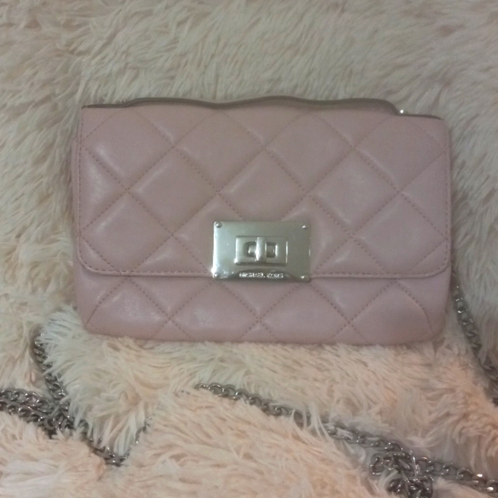 Pretty pink Michael kors purse